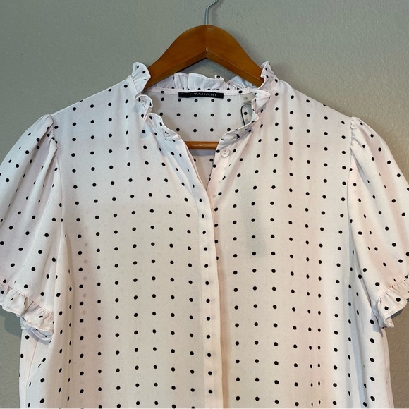 T Tahari Light Blush Spaced Dot Short Sleeve Blouse Size S NWT Ruffle Polka Dot - Picture 6 of 16